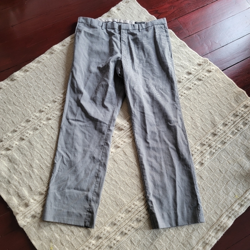 Banana Republic Modern Slim Fit 100% Wool Dress Pants size 36x30 Gray Plaid